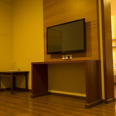 Hotel Sri Sakthi Tiruppur Ngoại thất bức ảnh