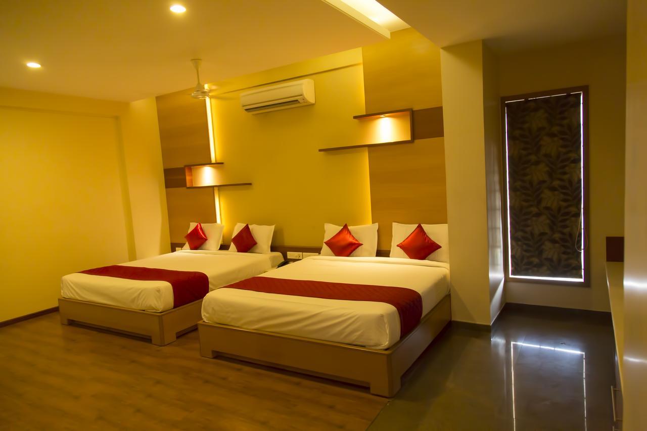 Hotel Sri Sakthi Tiruppur Ngoại thất bức ảnh